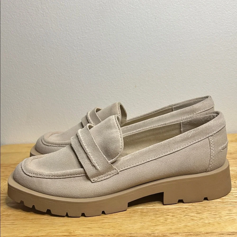 Dolce Vita Cream- Size 6.5 Suede Loafers - Picture 5 of 10